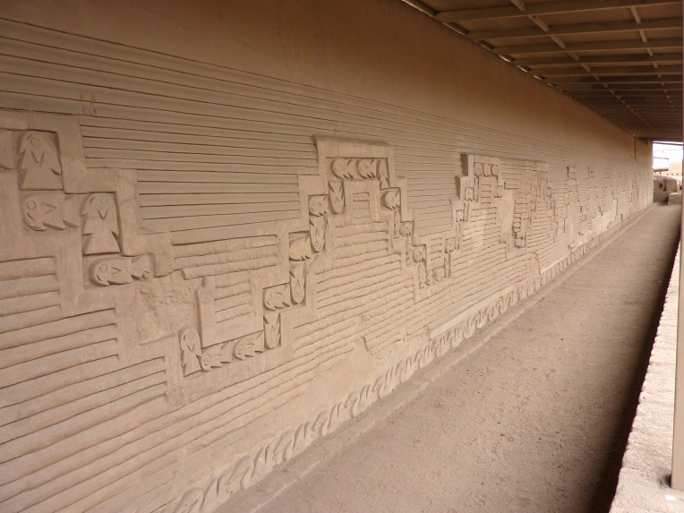 chan chan carvings