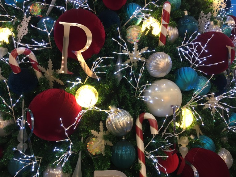 Jockey Plaza tree, Lima // A Slice of Peru